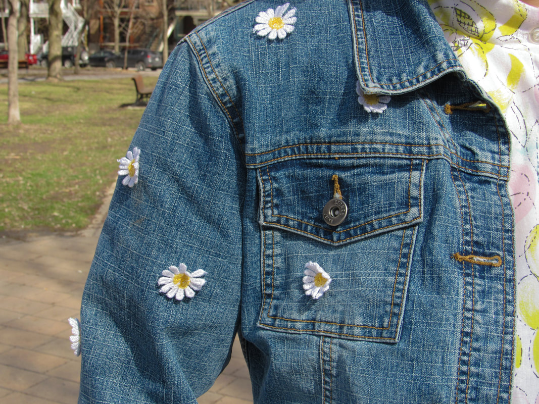 Closeup of the front of the jacket on the right shoulder.